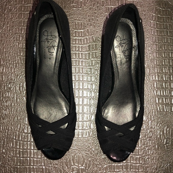 Life Stride Shoes - Life Stride Kitten Pumps. Great Comfort Life Stride Shoes - Life Stride Kitten Pumps. Great Comfort
